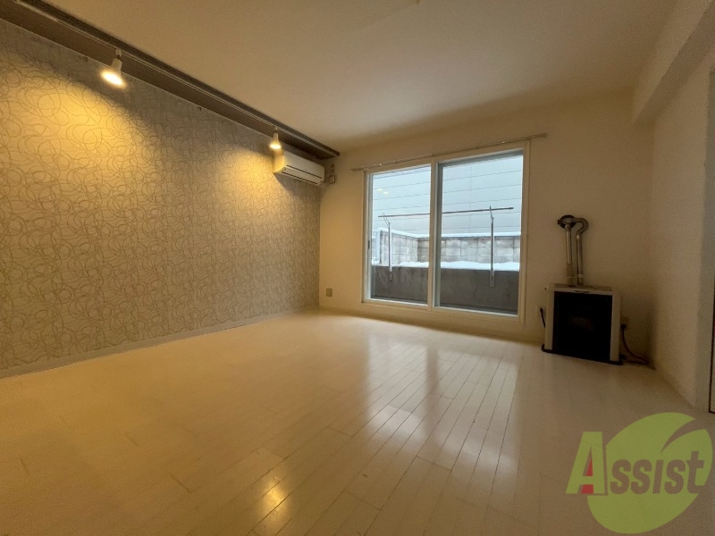 居室・リビング　広くてきれいなリビングです！快適に過ごせそうですね。