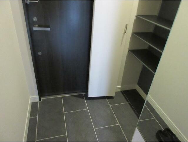 玄関　収納豊富なシューズボックスです♪