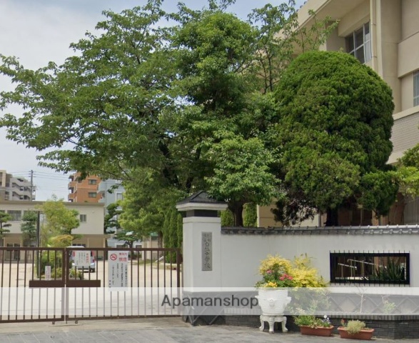 小学校　福岡市立小学校当仁小学校（小学校）まで678m