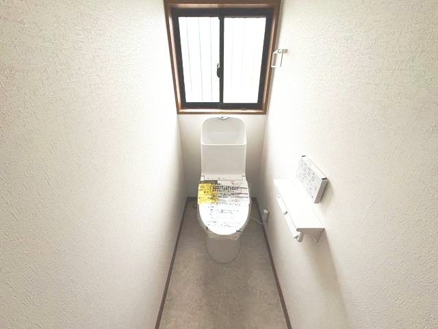 御影山手5丁目戸建のトイレ写真