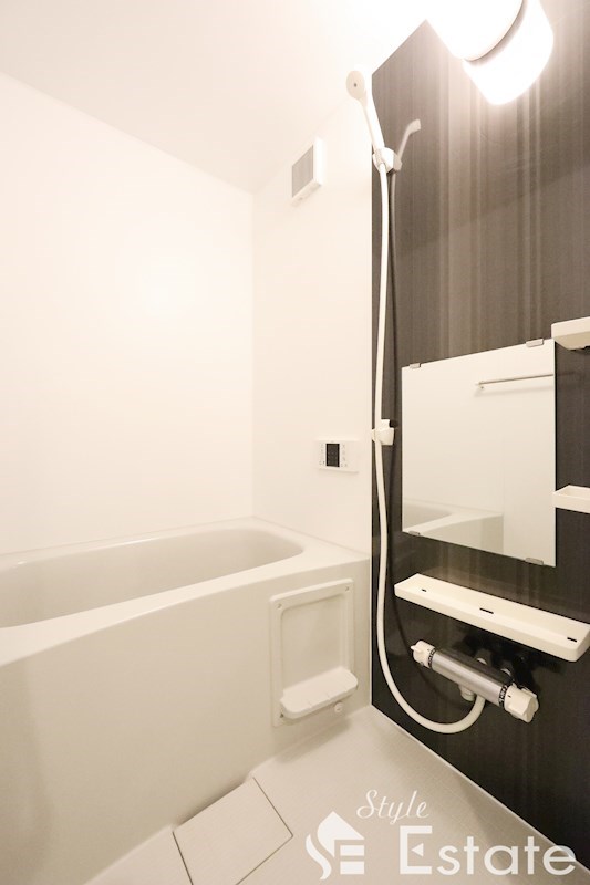 バス・シャワールーム　バスルーム　追い焚き機能付き