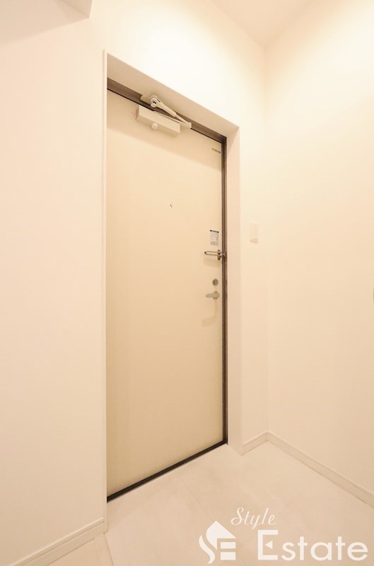 玄関　玄関　シューズボックス