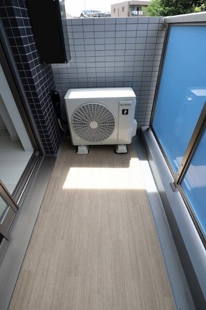 バルコニー　お洗濯にも便利なバルコニー付き