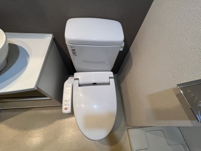 トイレ　※別部屋参考写真