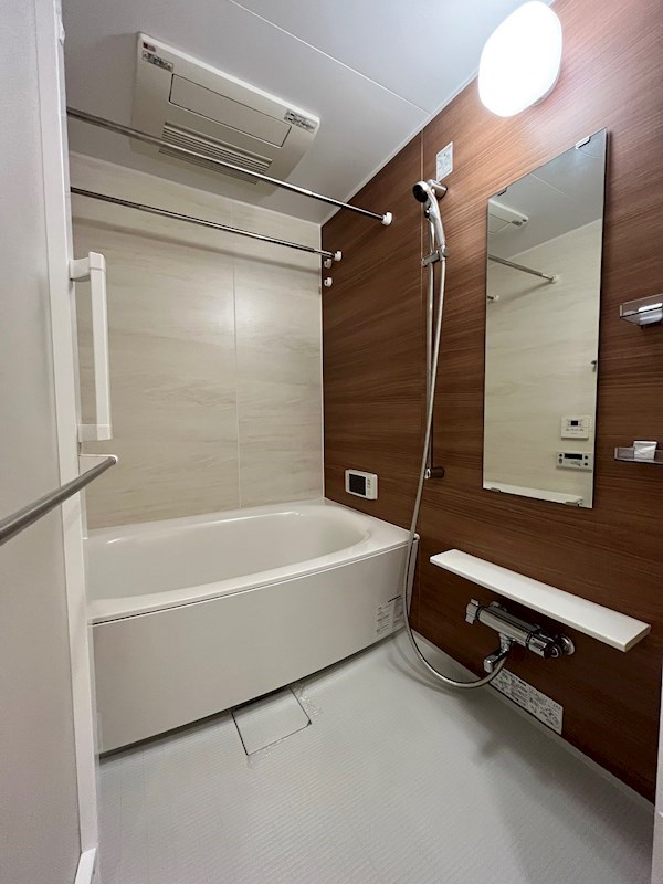 バス・シャワールーム