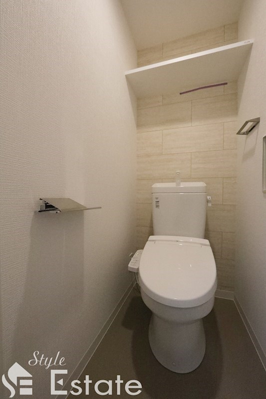 トイレ　温水洗浄便座