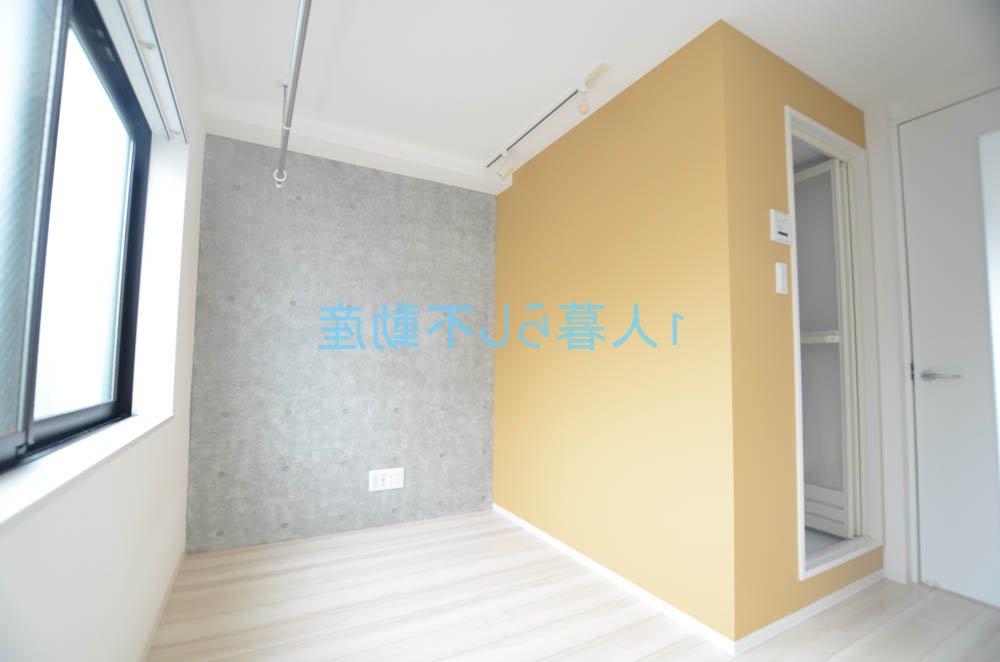 その他部屋・スペース　リビングを別角度から