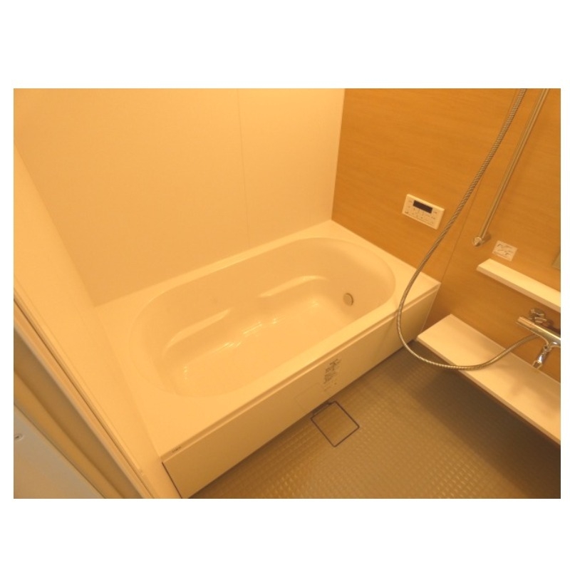 バス・シャワールーム　追い焚き機能付き