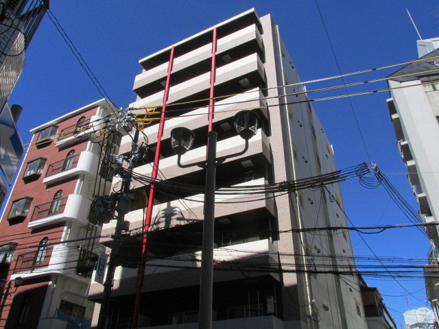 建物外観　シャープな外観。