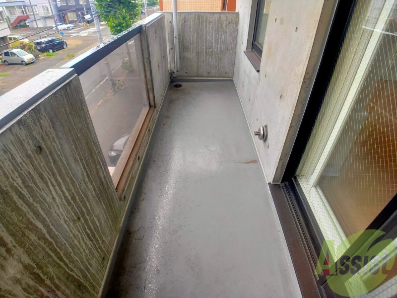 バルコニー　バルコニーです。洗濯物を干したり一息ついたりできますね！