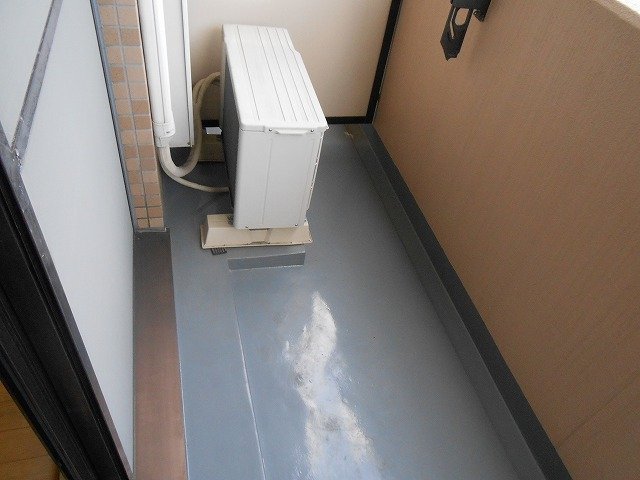 バルコニー　外からの目が気にならないバルコニーで洗濯物が干せます