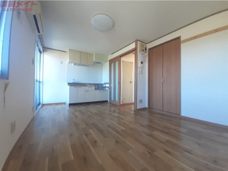 居室・リビング　同型参考写真