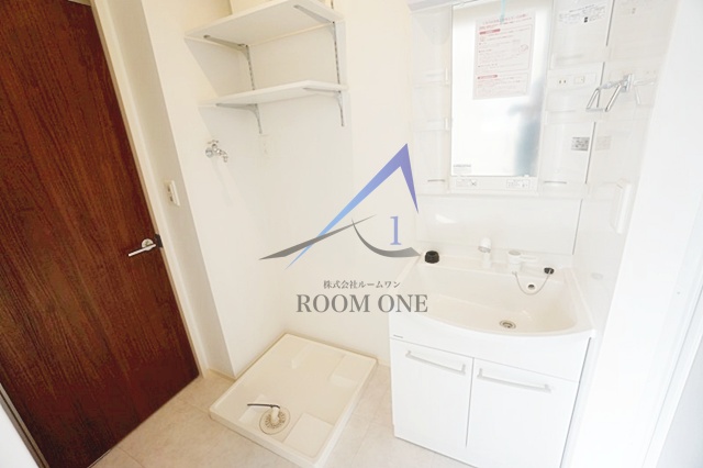 洗面設備　独立洗面台です。