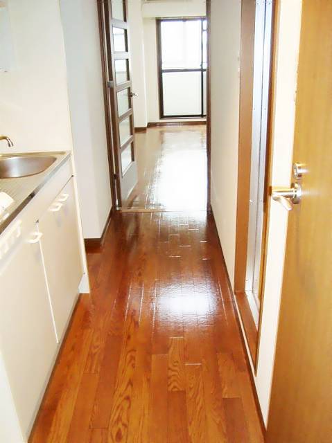 玄関　キッチンまわり