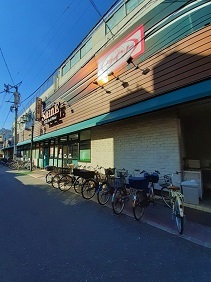 ショッピングセンター　ダイソー・よしや中板橋本店（ショッピングセンター）まで392m