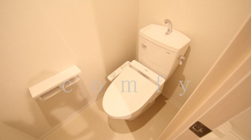 トイレ　ウォシュレット付きトイレ