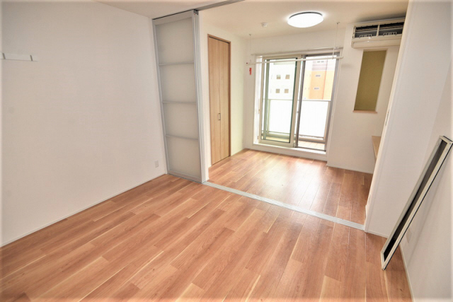 居室・リビング　写真は同マンションの別のお部屋のものです