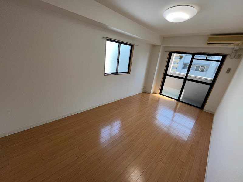 居室・リビング　1003号室(2023.3.30)