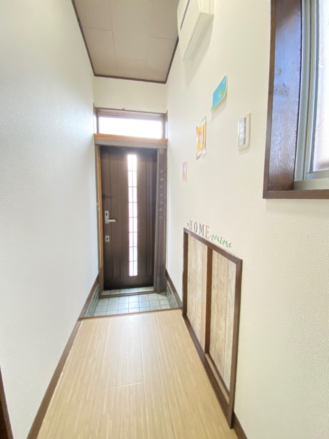 西舞子9丁目戸建の玄関写真