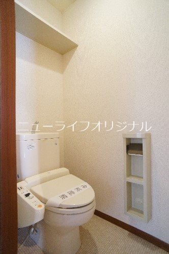 トイレ　あると嬉しい温水洗浄便座付き♪