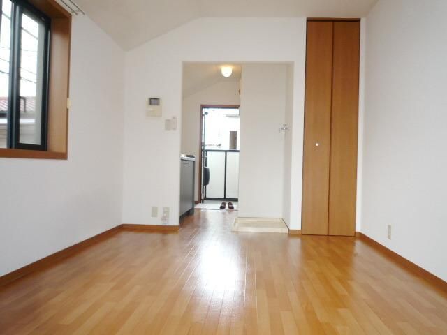 居室・リビング　★明るい洋室★