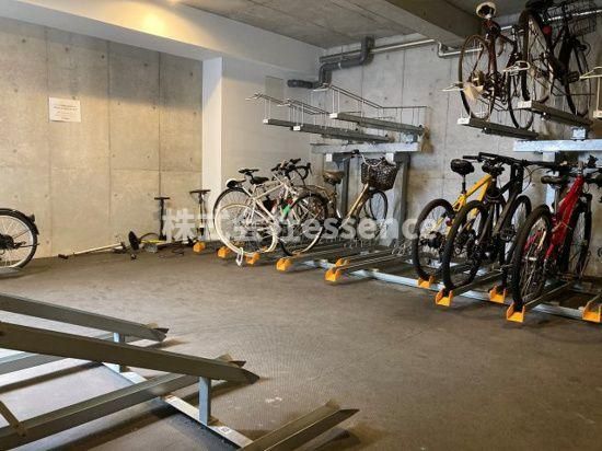 駐車場　弊社ではオンライン対応・現地対応可能です♪