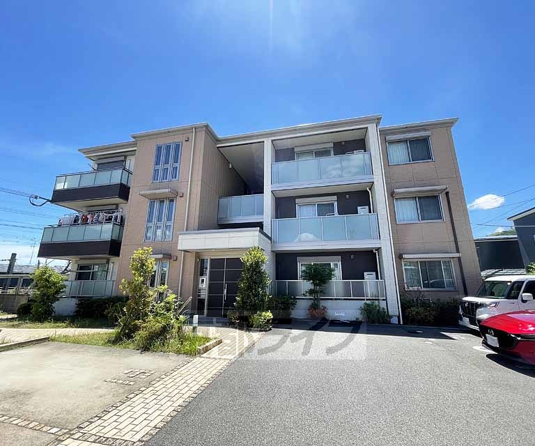 建物外観　積水ハウスのシャーメゾン