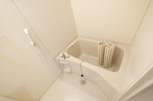 バス・シャワールーム　バス・トイレ別です