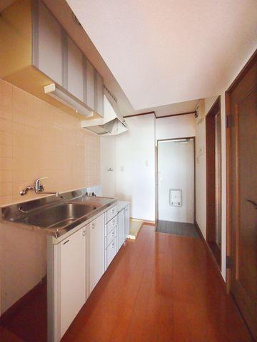 玄関　玄関　シューズボックス付き