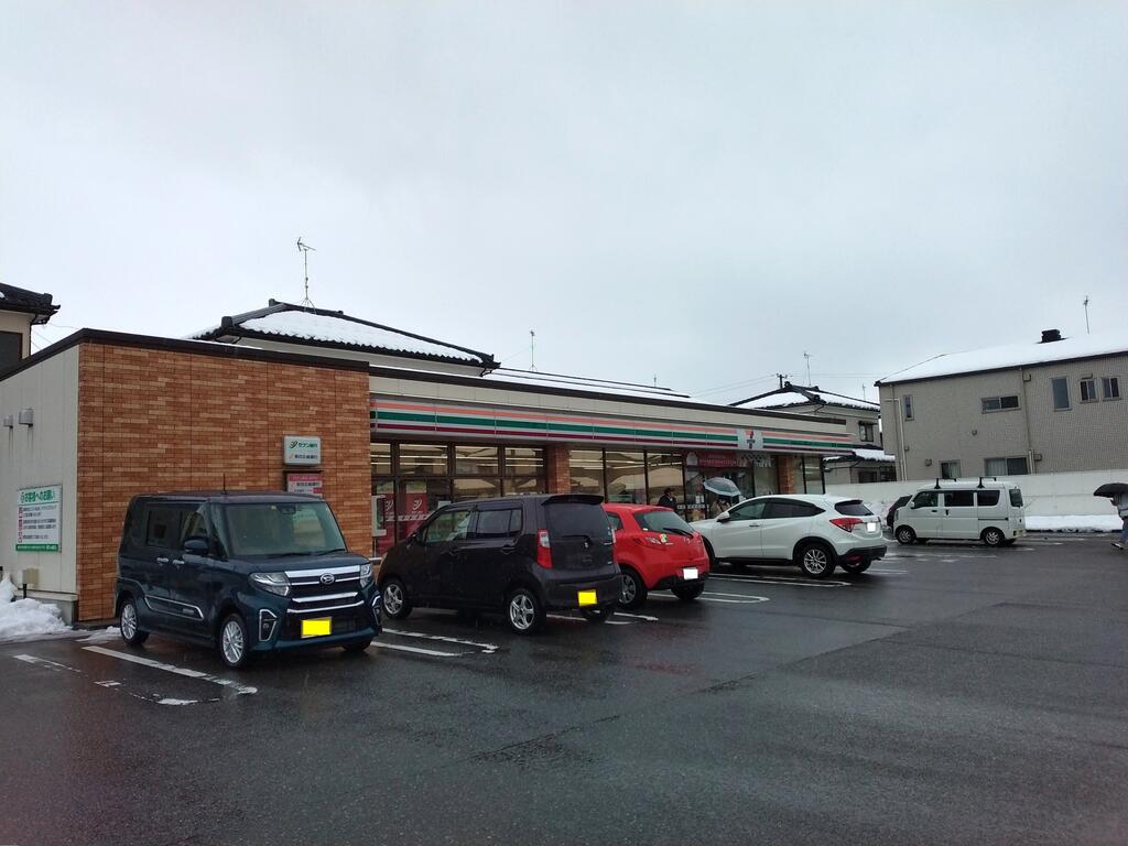 コンビニ　セブンイレブン新潟上木戸4丁目店（コンビニ）まで504m