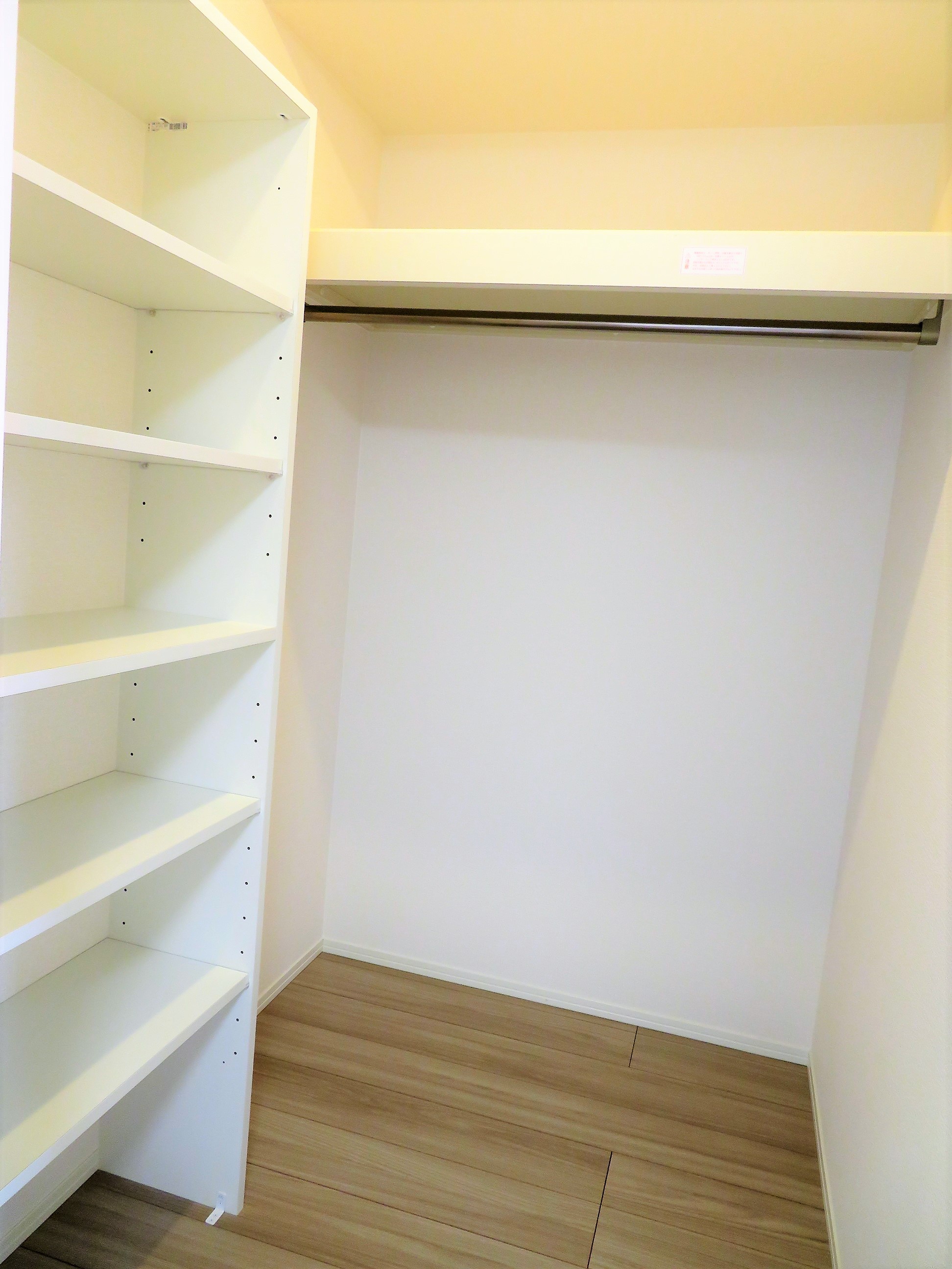 収納　ウォークインクローゼット搭載です