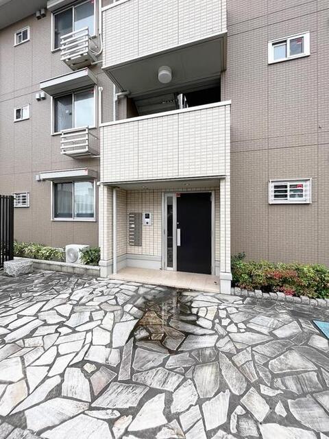 エントランス　エントランス入口