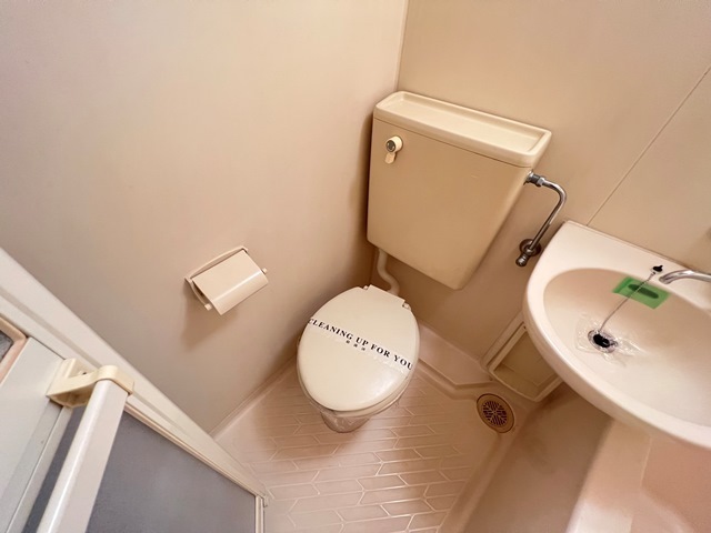 トイレ　※別号室のお写真です