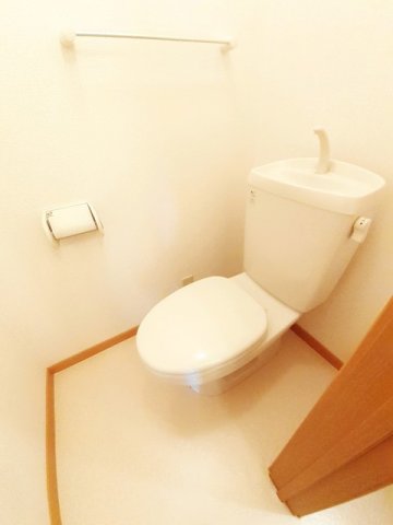 トイレ　ゆったりとした空間のトイレです