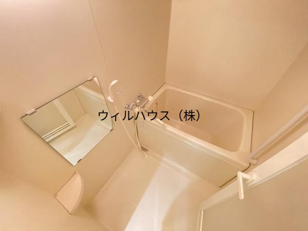 バス・シャワールーム　キレイにリフォームされています！