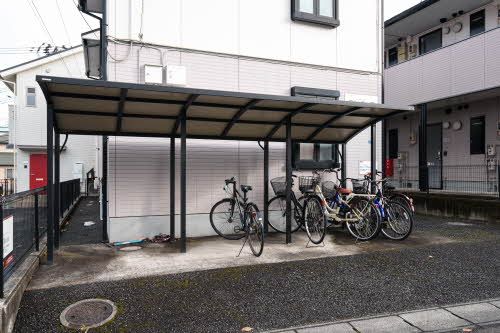 建物外観　駐輪場