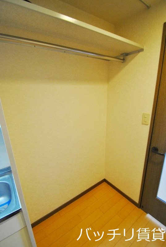 収納　画像は別号室写真の為、現状を優先いたします