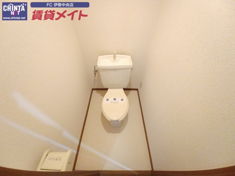 トイレ　別部屋参考写真です