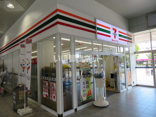 コンビニ　セブンイレブン ハートインJR防府駅店（コンビニ）まで392m