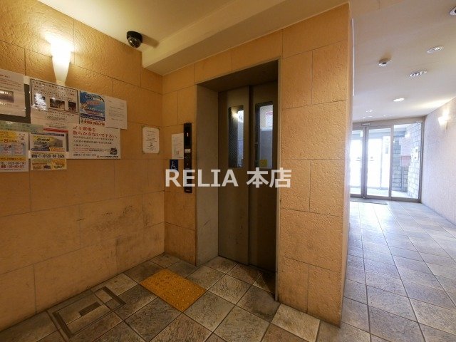 ロビー　★ ★ 口コミ２００件以上　評価４.９のお店 ★ ★