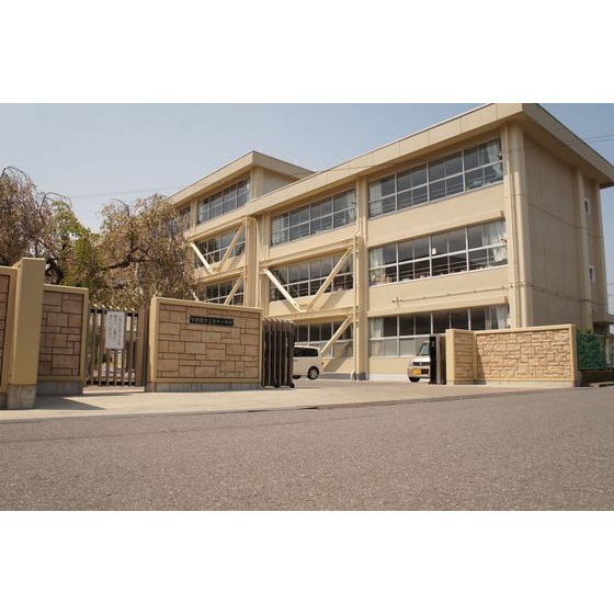 小学校　宇都宮市立宝木小学校（小学校）まで760m