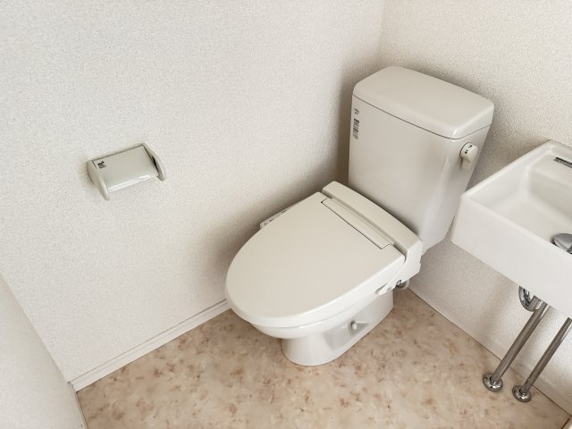 トイレ　清潔感のあるトイレです