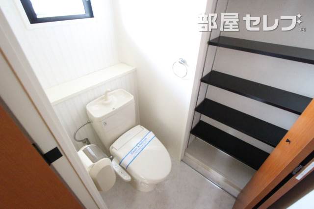 トイレ　５０１号室の写真になります。