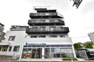 建物外観　鉄筋コンクリート造・総戸数は18戸です■インターネット無料！