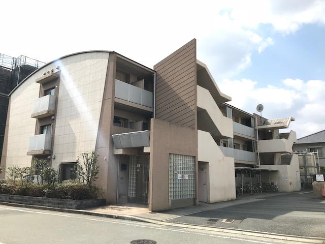 建物外観　安心のオートロック付き♪