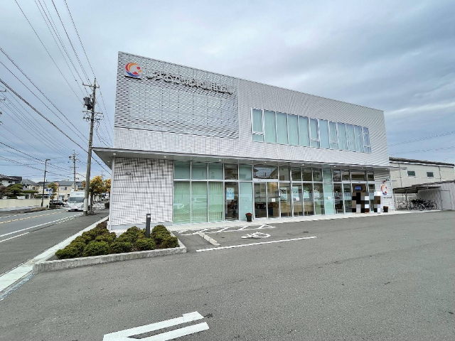 銀行　しずおか焼津信用金庫焼津北支店（銀行）まで470m