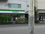 コンビニ　ファミリーマート都営線曙橋駅店（コンビニ）まで371m