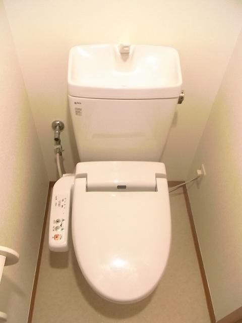 トイレ　温水洗浄機能付き暖房便座