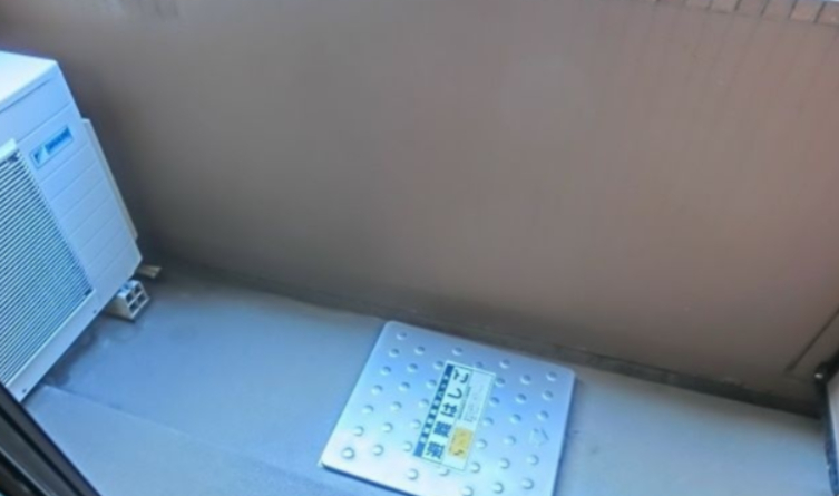 バルコニー　外からの目が気にならないバルコニーで洗濯物が干せます
