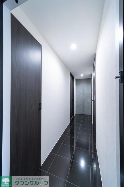 玄関　※写真は同タイプ住戸です。